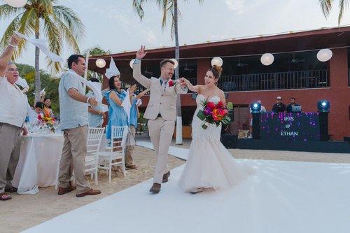 mobile - carousel-hero-element image-3