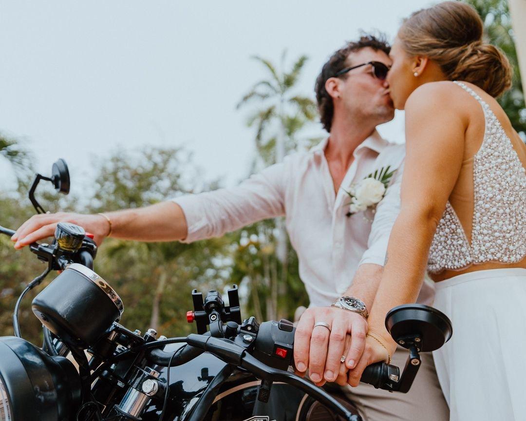 carousel-hero-element image-7