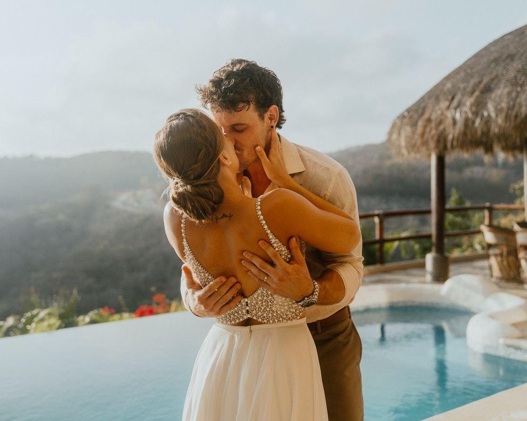 carousel-hero-element image-14