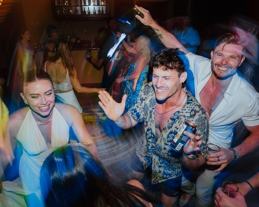 carousel-hero-element image-18